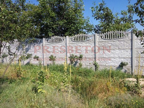 Сланец с бутом глухая плита забора